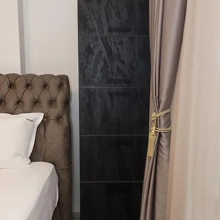 New Black & White Flat 5 Min Away From Sea Garden By Flat Mаnager Apartment